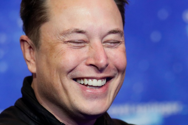 Inversor de Dogecoin demanda a Elon Musk, Tesla y SpaceX por 258.000 millones de dólares