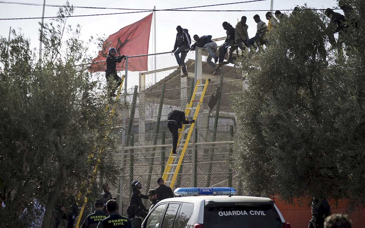 La Fiscalía de España abre una investigación sobre las muertes de migrantes en la frontera de Melilla