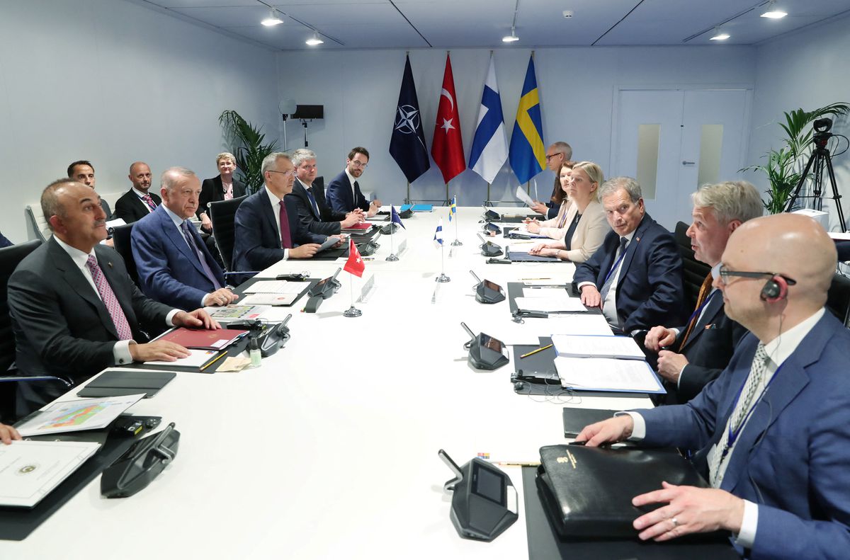 La OTAN acelera los contactos para desatascar la candidatura de Suecia y Finlandia en Madrid