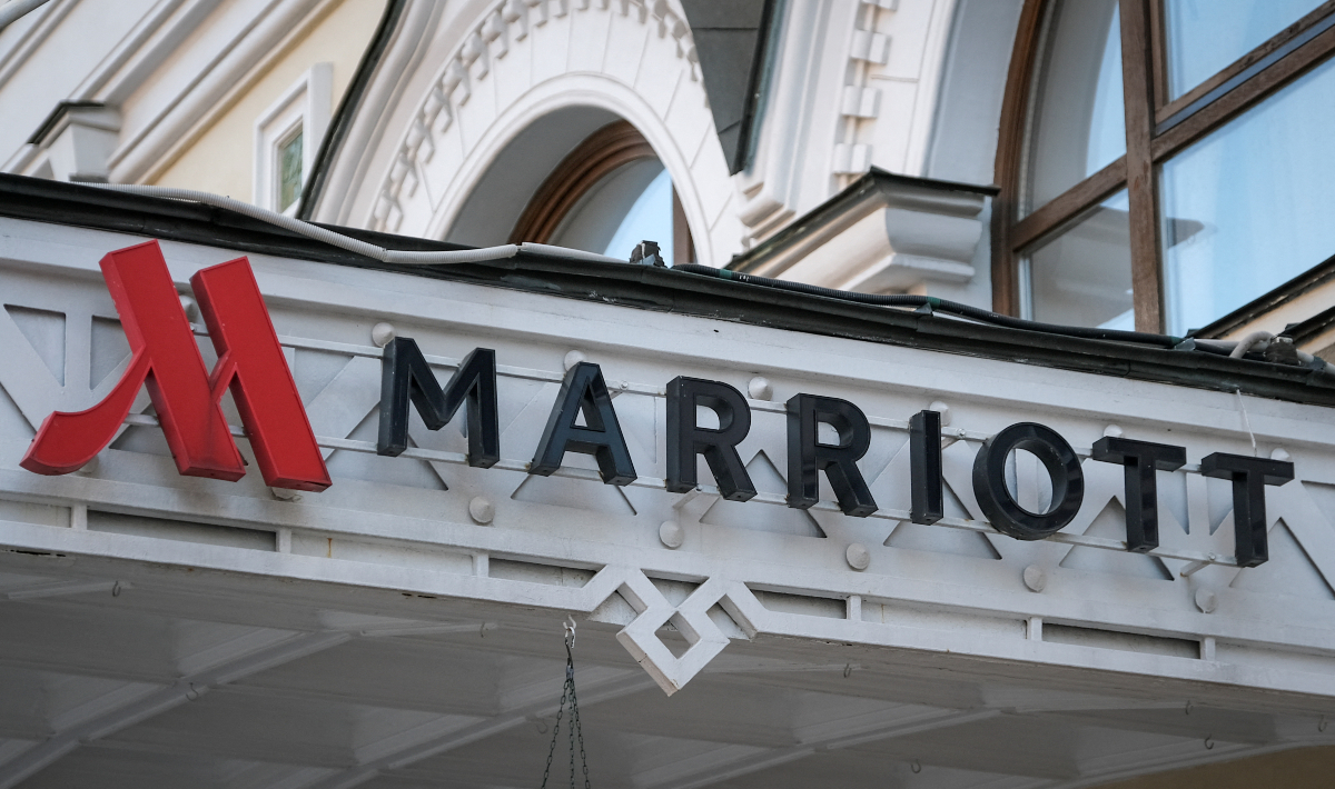 La cadena de hoteles Marriott suspende sus operaciones en Rusia