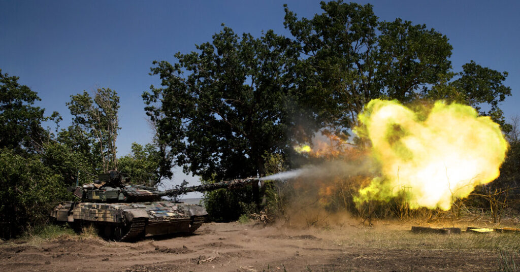 La escasez de munición de artillería debilita la moral del frente ucraniano