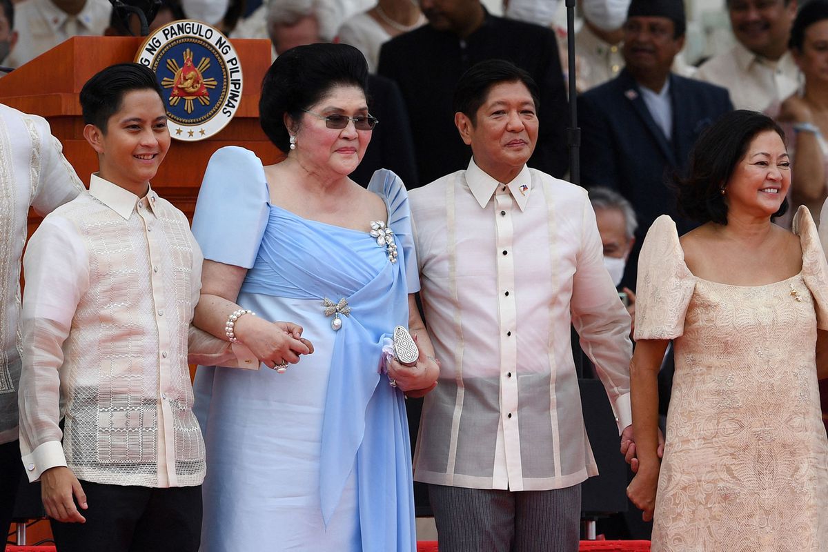La familia Marcos regresa al poder en Filipinas 36 años después