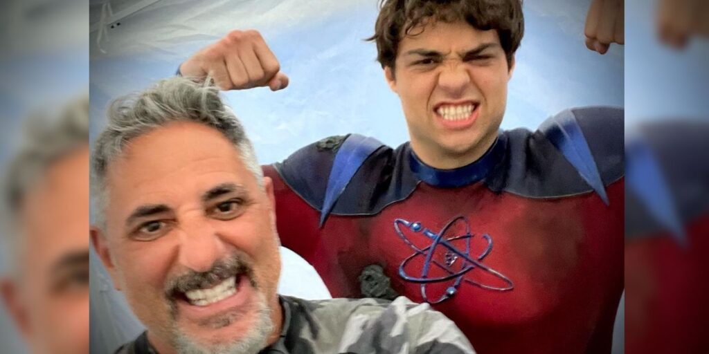 La foto del set de Black Adam deja ver de cerca el disfraz de Atom Smasher desenmascarado