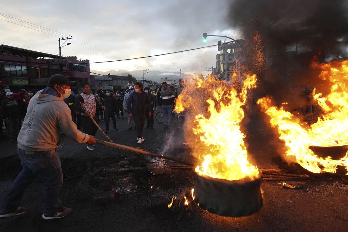 Lasso extiende el estado de excepción tras ocho días de protestas indígenas en Ecuador: “Quieren botar al presidente”