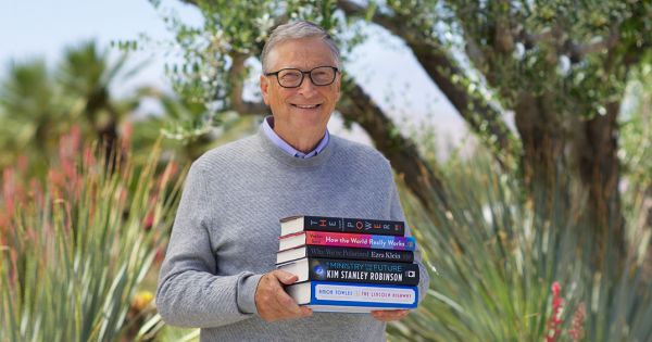 Los 5 libros que Bill Gates te recomienda leer este invierno