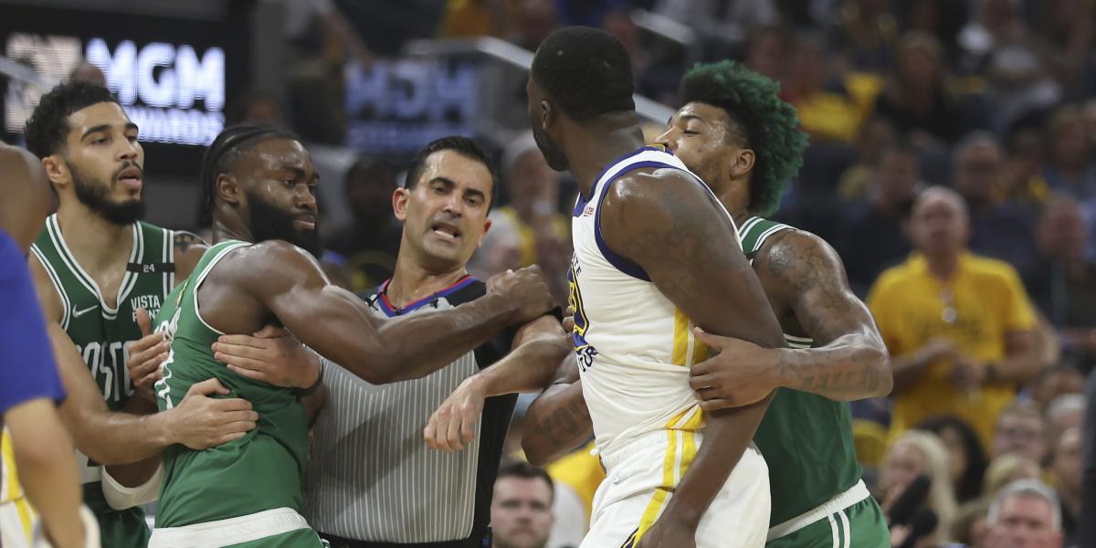 Los Celtics denuncian el doble rasero de los árbitros con Draymond Green