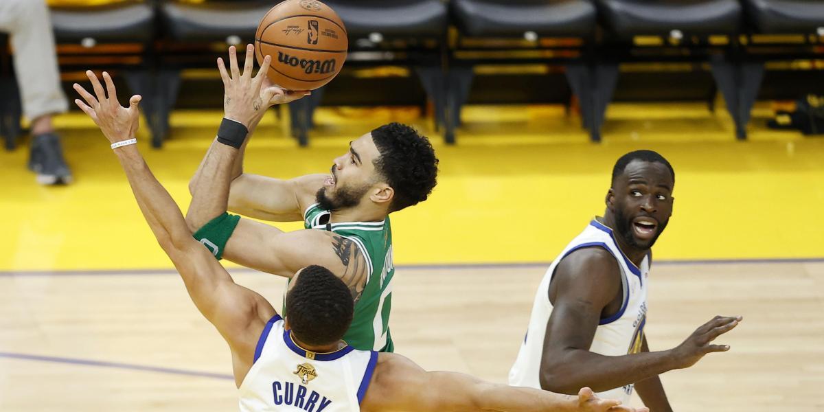 Los Warriors buscan respuestas al golpe de los Celtics