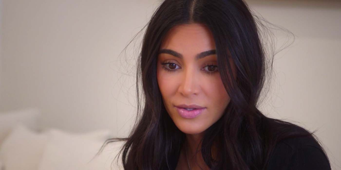 Los fanáticos dicen que Kim Kardashian le da crédito a Kanye con la marca SKKN para cambiar la culpa