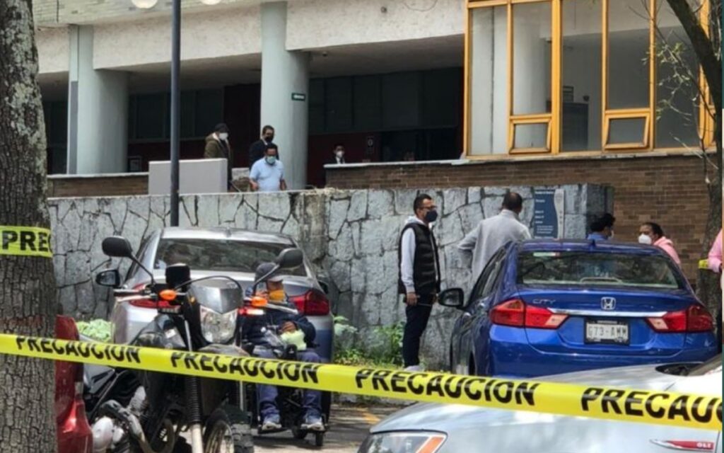 Muere estudiante de Medicina de la UNAM tras lanzarse de un edificio