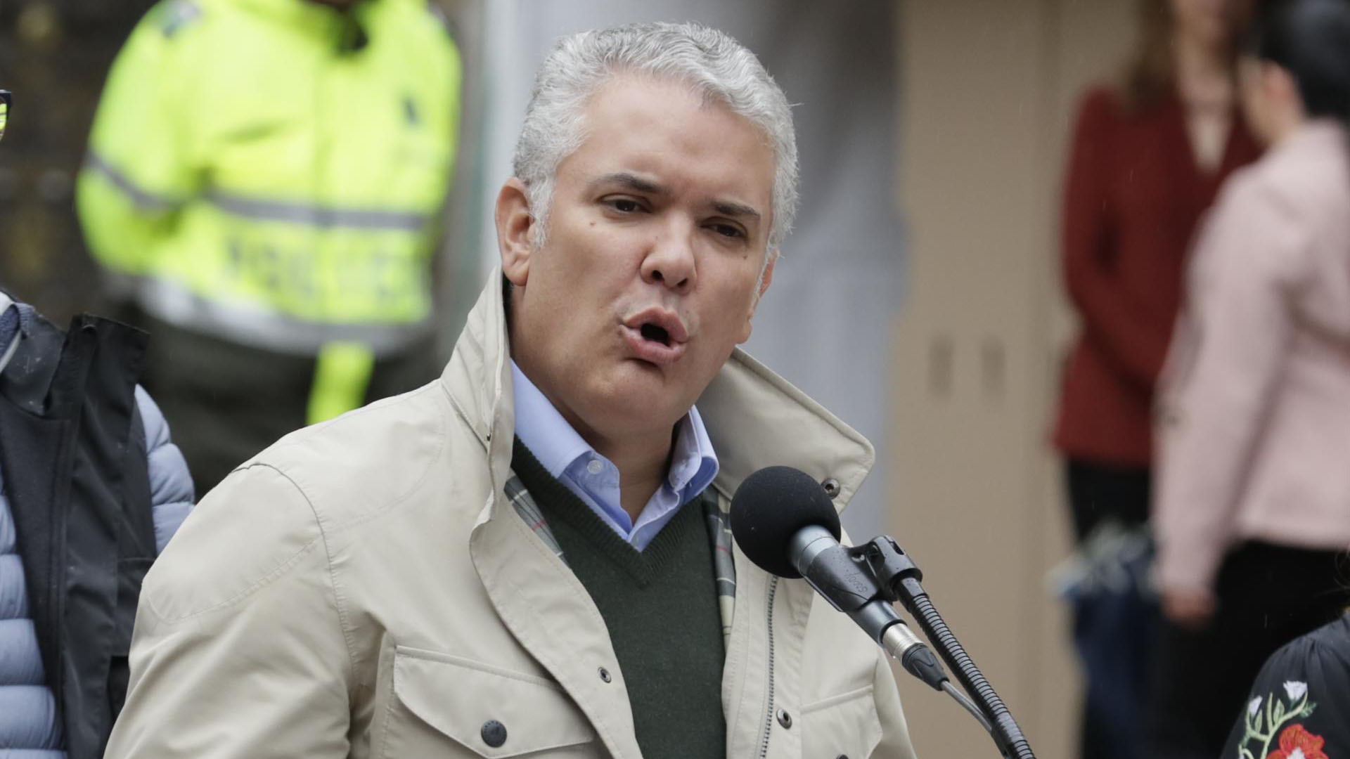 Ordenan el arresto domiciliario de Iván Duque, el presidente de Colombia