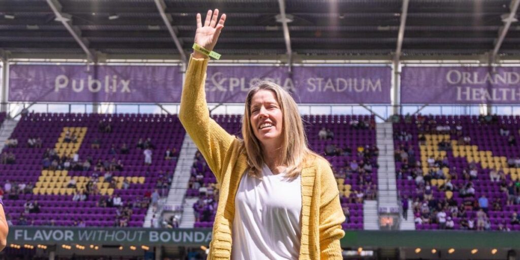 Orlando Pride aparta a la entrenadora y su asistente por denuncias de las jugadoras