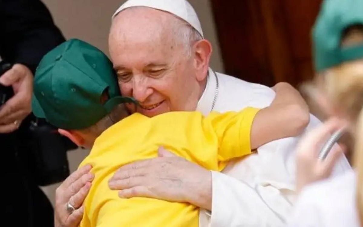 Papa Francisco asegura querer ir a Ucrania pero debe buscar “el momento adecuado”