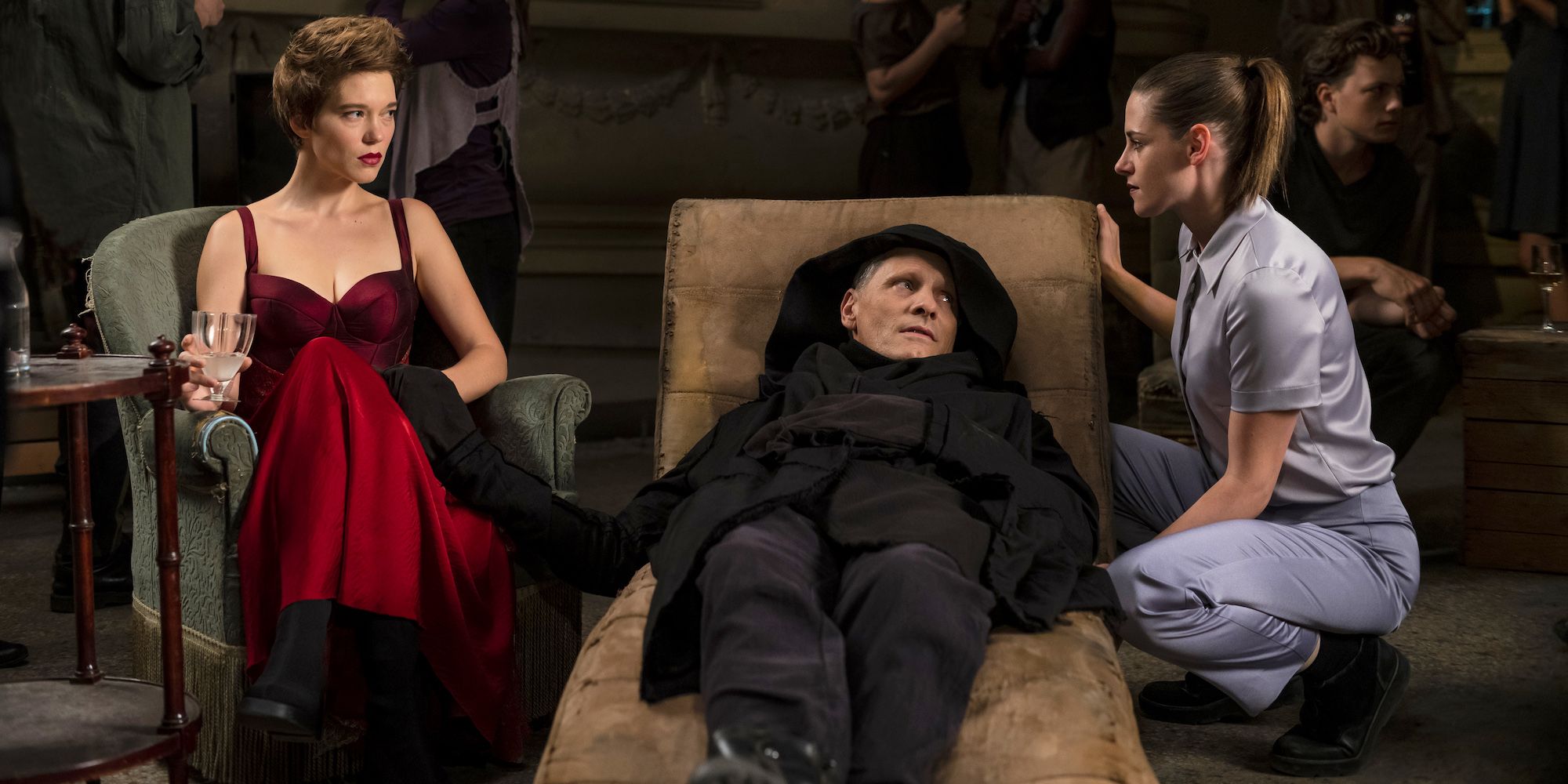 Reseña de Crimes Of The Future: Intrigas y decepciones de Cronenberg's Body Horror