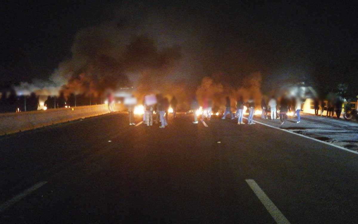 Restablecen circulación en la autopista México-Puebla tras protestas por un presunto secuestro