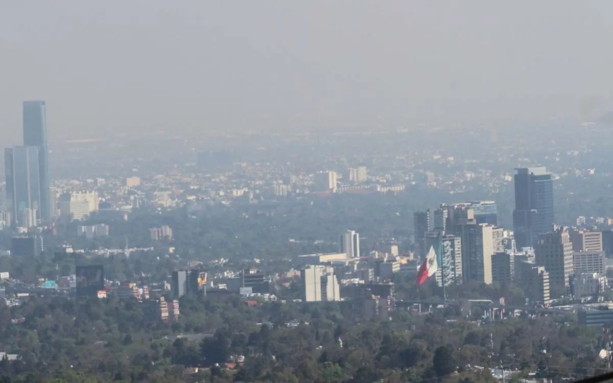 Mexicanos vivirían 1.5 años más si se redujera el smog