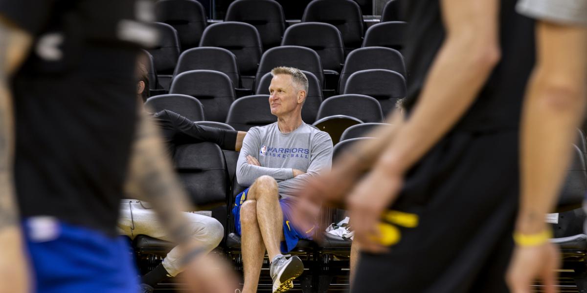 Steve Kerr insta a los Warriors a "pasar página" para el segundo partido
