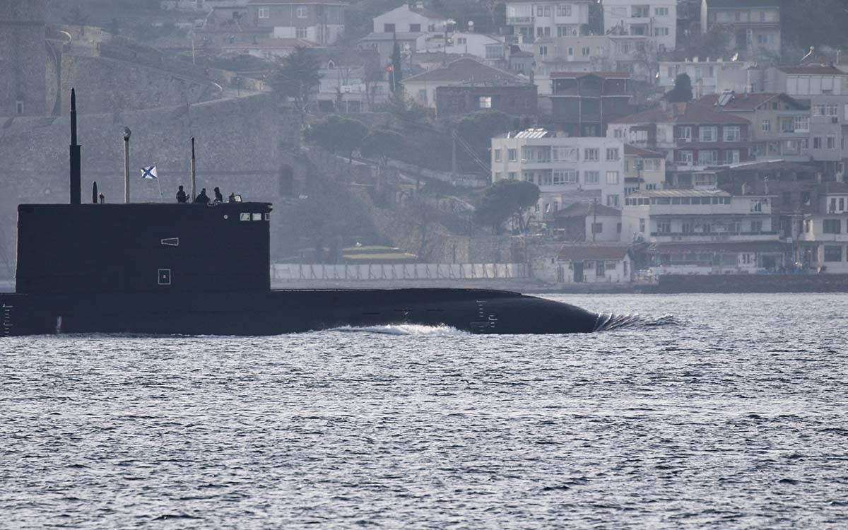 Submarinos nucleares rusos lanzan misiles de crucero durante unas maniobras en el mar de Barents