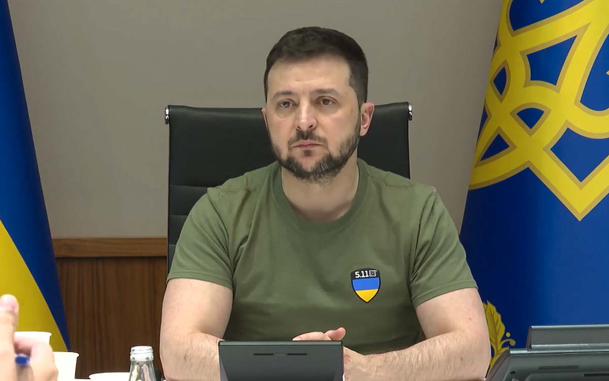 Ucrania: ‘La situación es muy difícil, estamos perdiendo entre 60 y 100 soldados al día’, asegura Zelenski