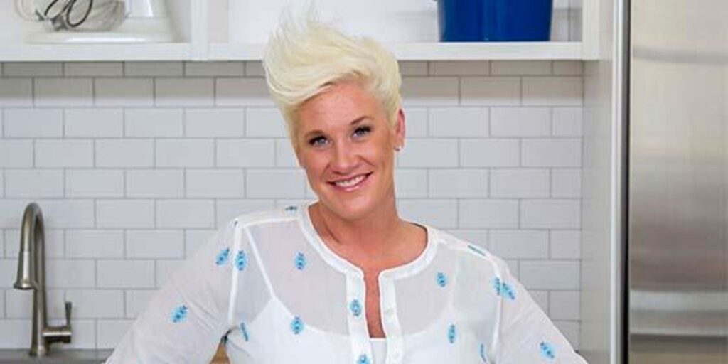 Worst Cooks Celebrity Edition: Anne Burrell's That's So 90's Recipes