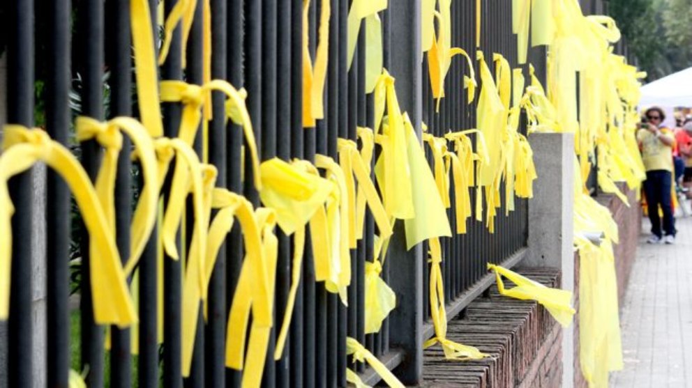 ¿Cuál es el significado de los lazos amarillos en Cataluña?