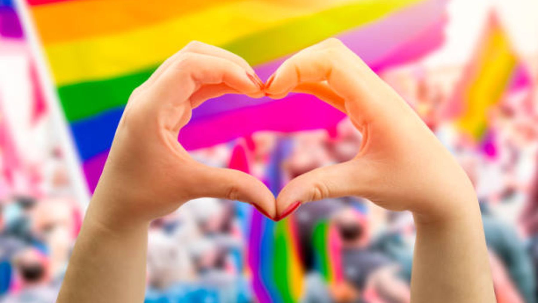 ¿Qué quiere decir Orgullo LGTBI y qué significan sus siglas?