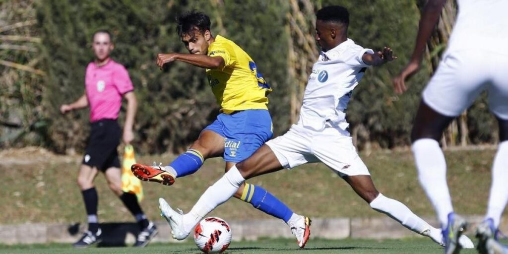 1-2: Las Palmas sigue adoleciendo de gol ante el Al-Shabab