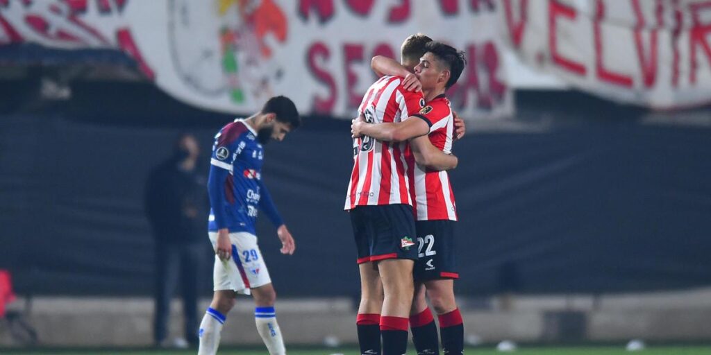 3-0: Estudiantes, a cuartos a costa del Fortaleza