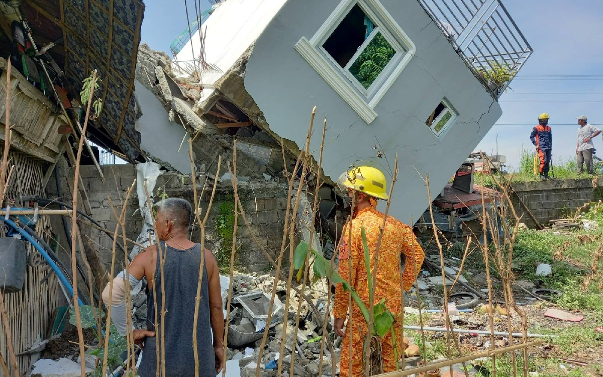 Al menos 5 muertos terremoto de 7.1 en Filipinas | Video