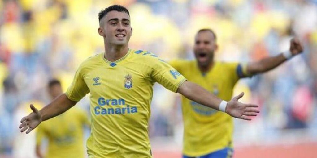 Alberto Moleiro renueva con Las Palmas hasta 2026