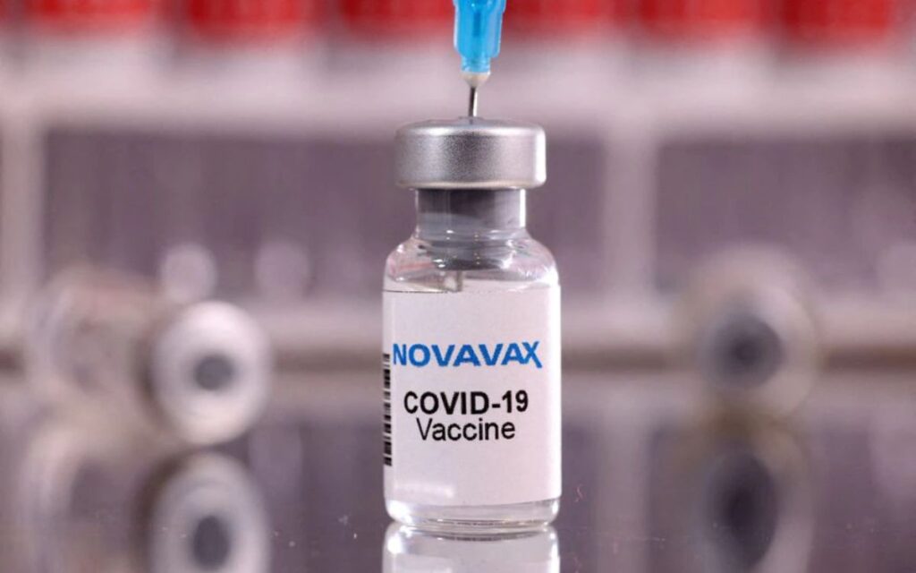 Alergias graves, efecto secundario de vacuna Novavax, declara Unión Europea
