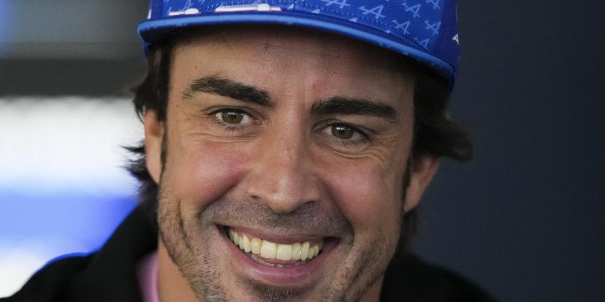 Alonso: "No será la única victoria de Sainz este año"
