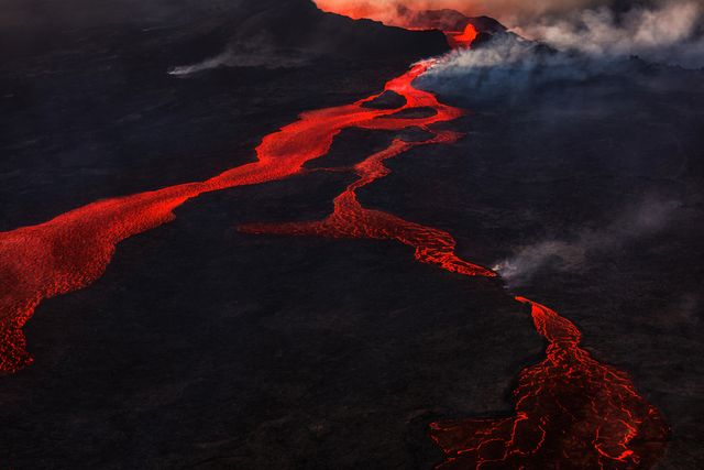 construcciones de lava fundida