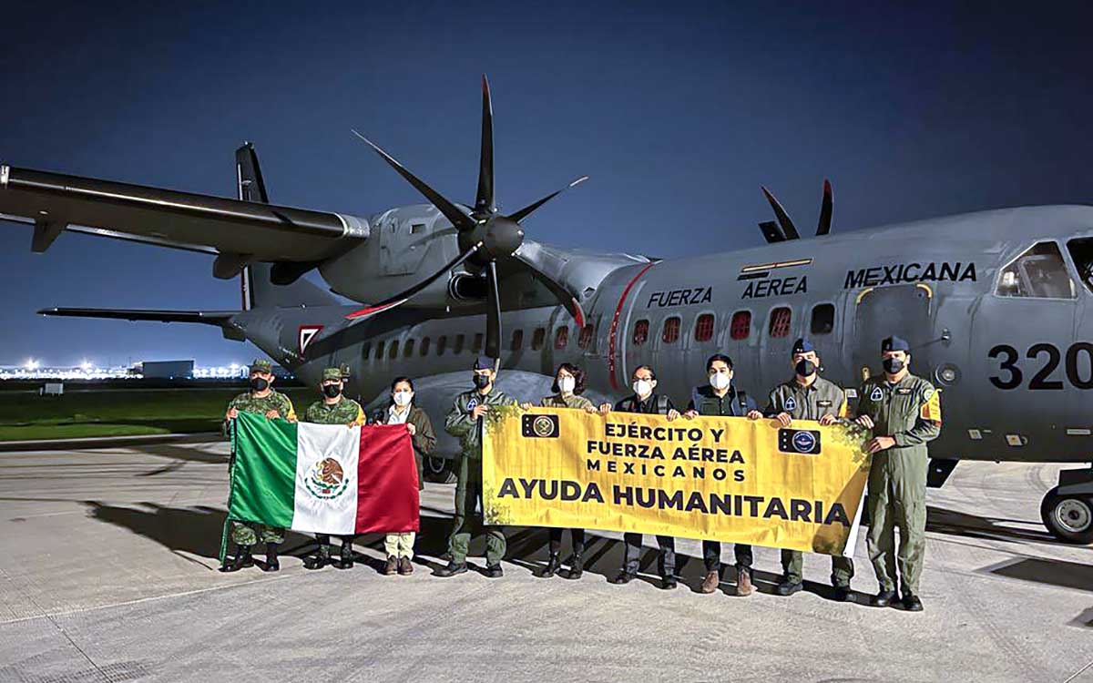 Avión del Ejército mexicano repatriará cuerpos de connacionales fallecidos en tráiler de San Antonio, Texas