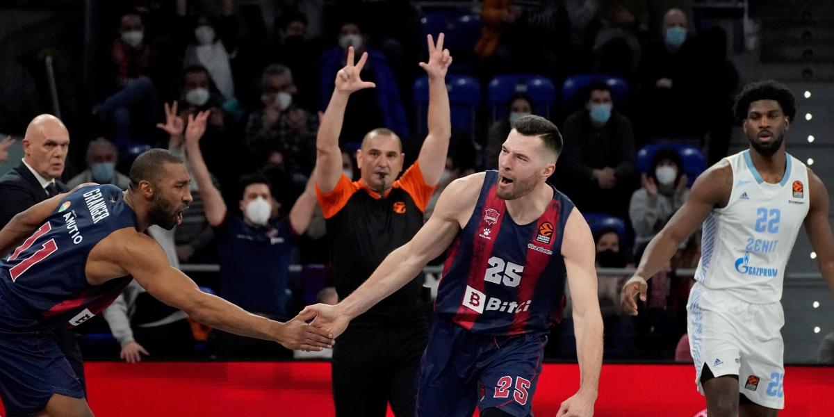 Baskonia abre la puerta a Alec Peters e incorpora a Daulton Hommes