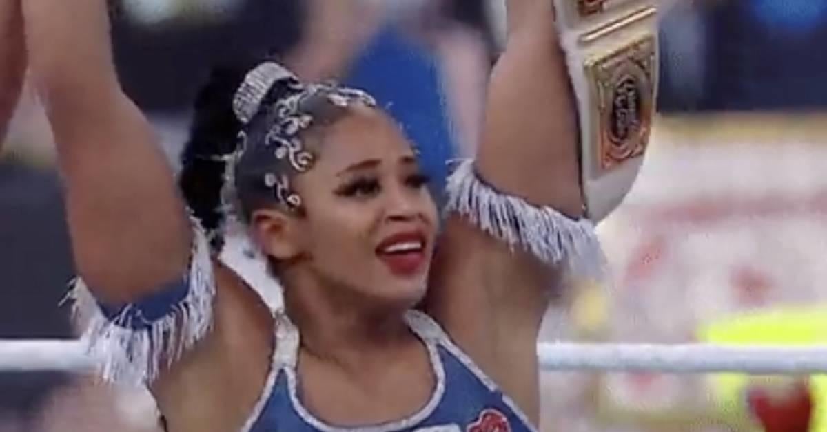 Bianca Belair vuelve a derrotar a Becky Lynch para retener el Campeonato Femenil de Raw