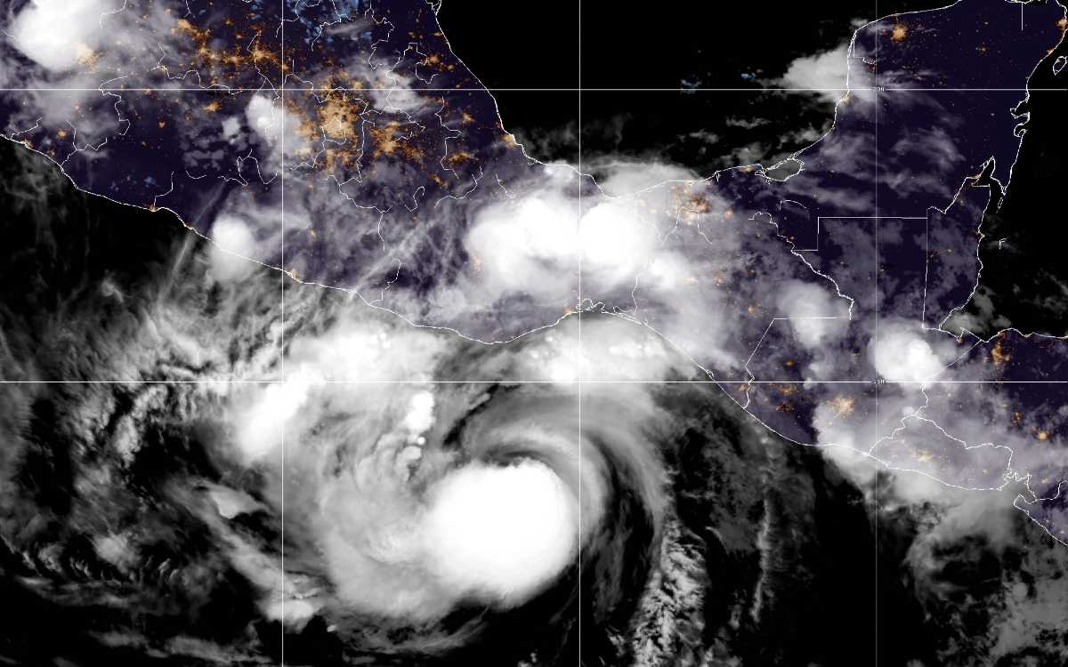 ‘Bonnie’ se convierte en huracán; lluvias intensas en Chiapas, Oaxaca y Veracruz