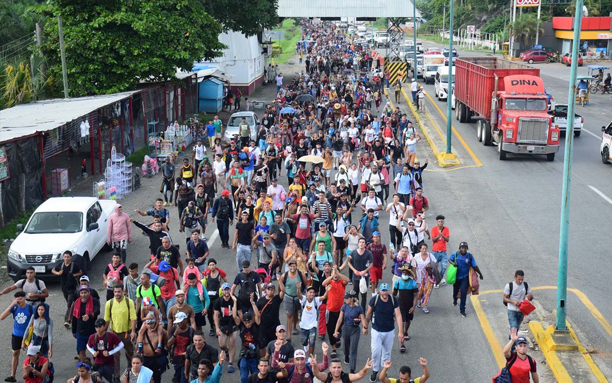 Caravana migrante sale hace Chiapas; CNDH pide medidas cautelares a favor de integrantes
