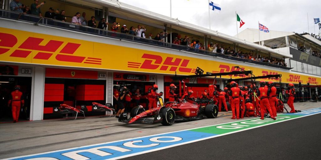 Dardo de Leclerc a su equipo y Sainz defiende a Ferrari
