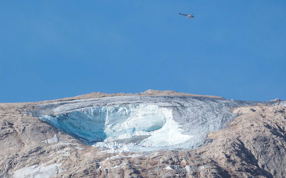 Derrumbe de glaciar en Italia, que dejó 6 muertos y 8 heridos, se debió a ‘situación climática’