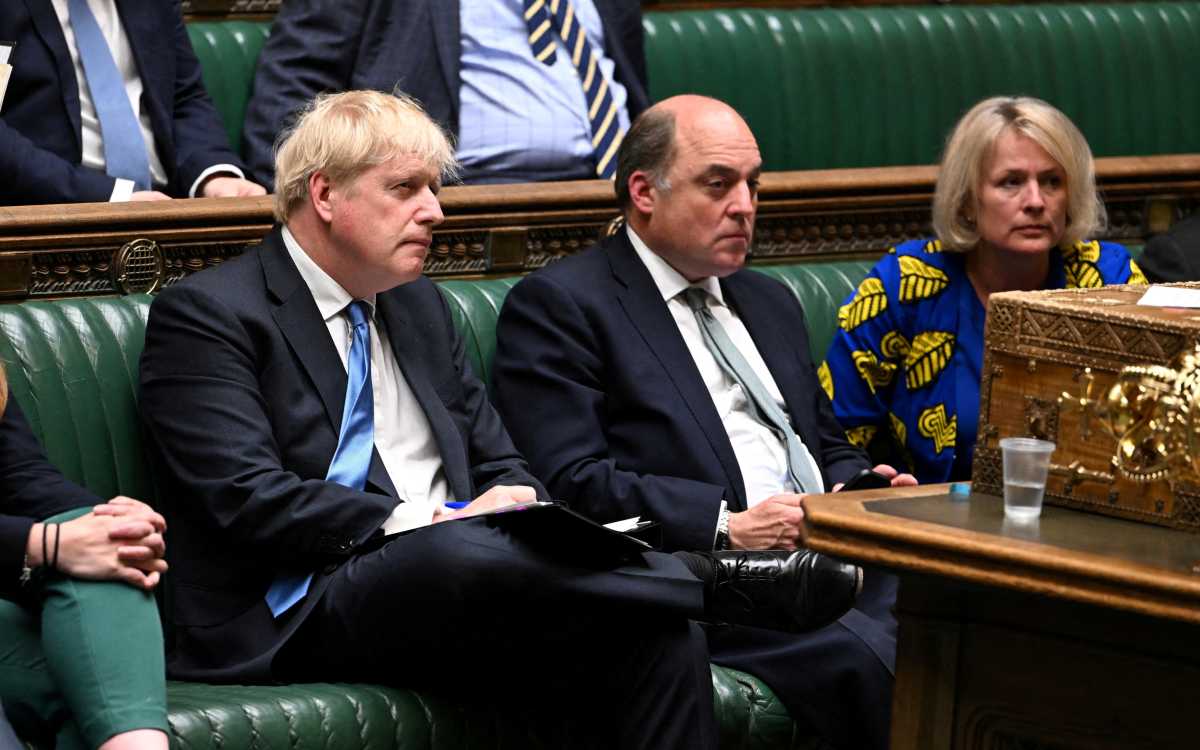 Dimiten ministros británicos tras 'perder la confianza' en Boris Johnson