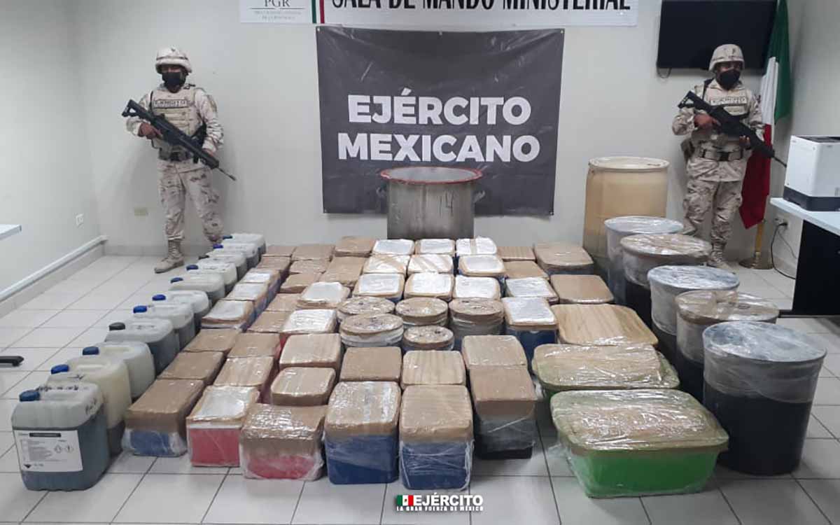 Ejército, Guardia Nacional y FGR aseguran mil 475 kilos de metanfetamina en Sonora