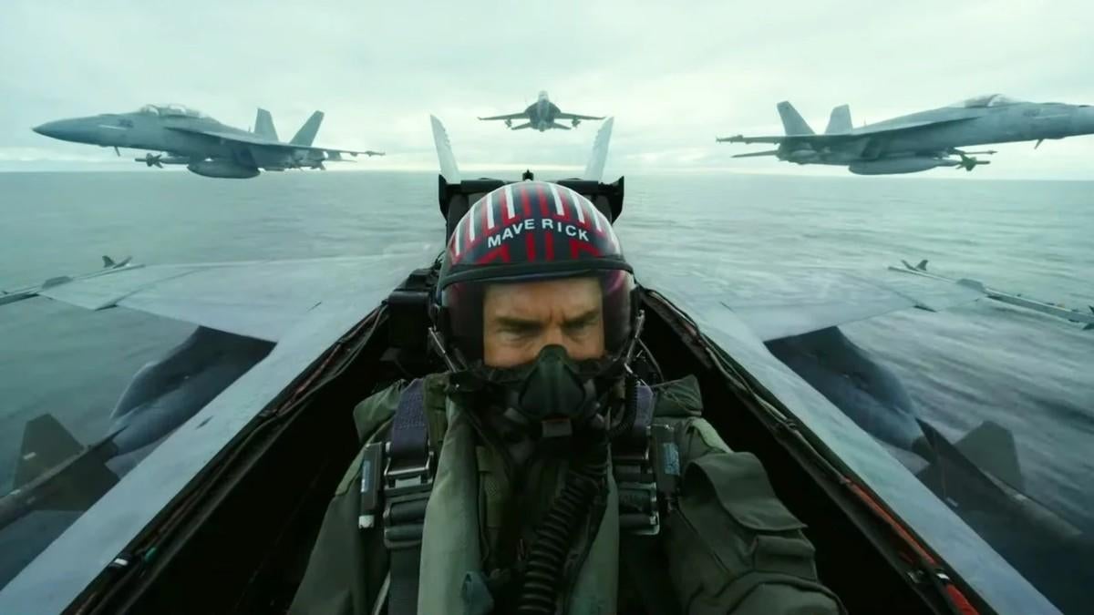 El productor de Maverick, Jerry Bruckheimer, atribuye el éxito de la película a las imágenes prácticas de un avión de combate
