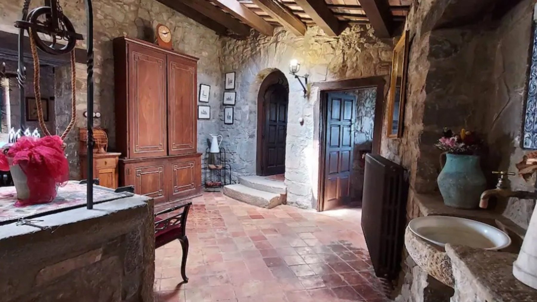 El impresionante castillo medieval que puedes alquilar en Airbnb