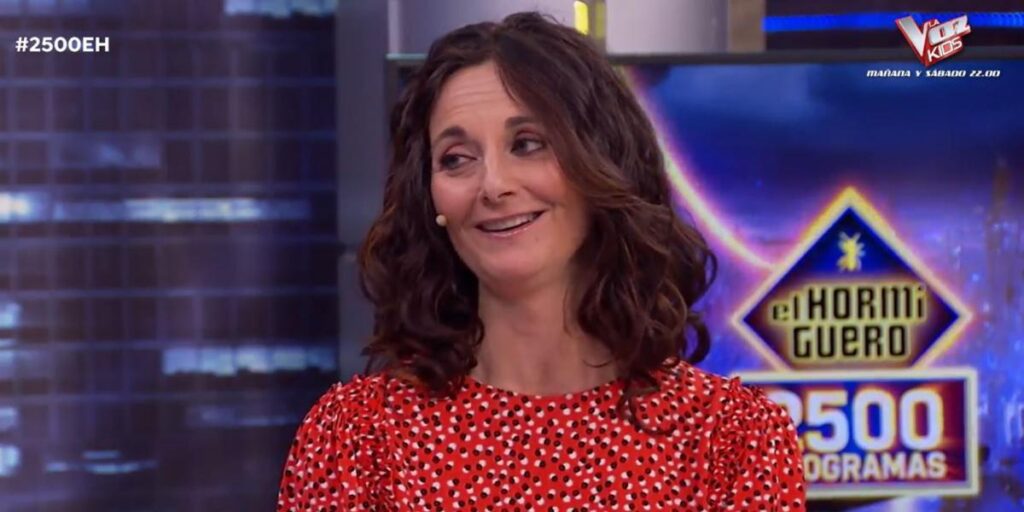 Ella es Patricia Olangüa, la voz de las estrellas de Hollywood en 'El Hormiguero'