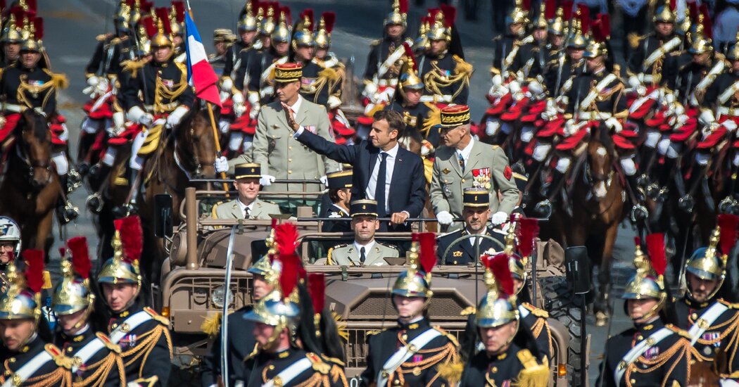 Emmanuel Macron busca disipar las preocupaciones sobre la deriva del segundo mandato