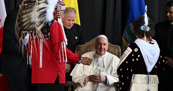 “Experiencia catastrófica” y “error devastador”: el Papa pidió perdón por las atrocidades en las escuelas residenciales de Canadá