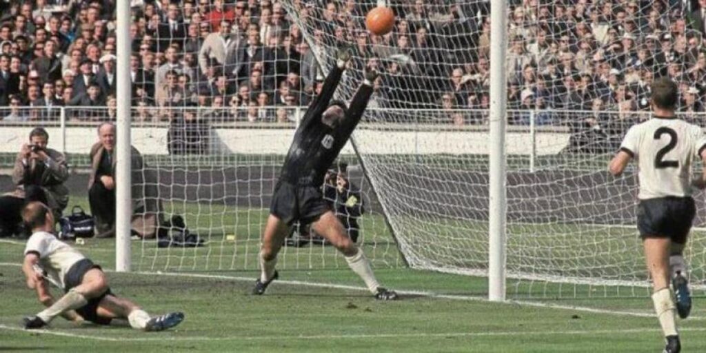 Inglaterra-Alemania: aún escuece la espina clavada del Mundial de 1966