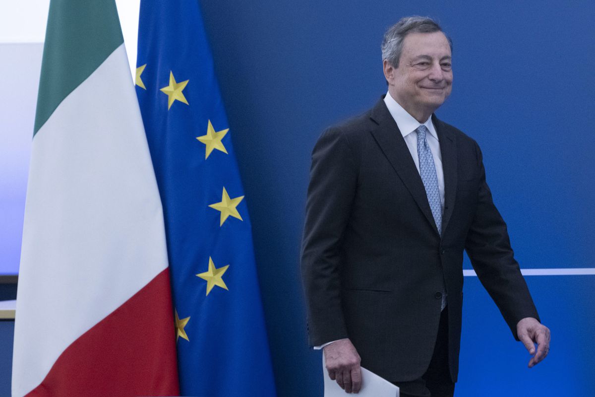 Italia coquetea con otra crisis de Gobierno