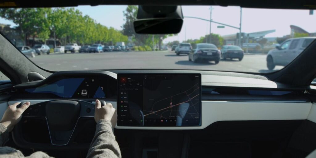 La actualización de Tesla trae un timbre de semáforo verde para todos los usuarios