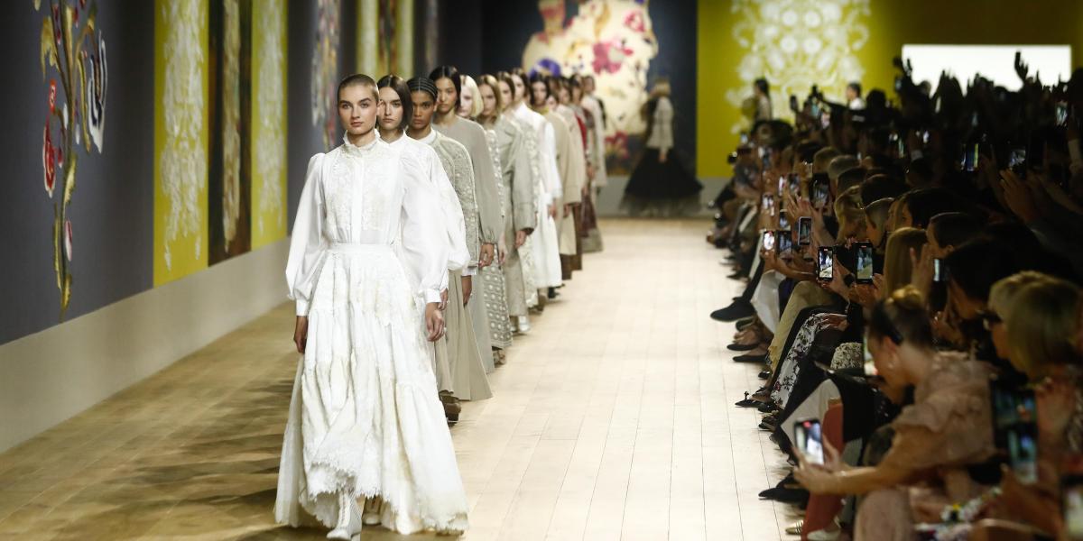 Las mejores imágenes del esperado desfile de Dior en París